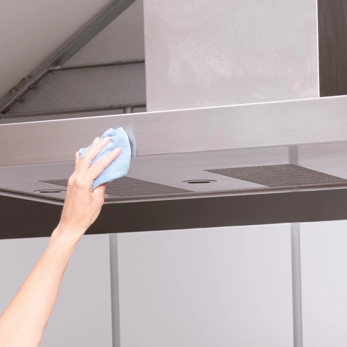 HG roestvrijstaal reiniger - 300ml - onzichtbare beschermlaag - reinigt snel en streeploos HG Roestvrijstaal Reiniger - 300ml - Onzichtbare Beschermlaag - Reinigt Snel En Streeploos -Bol Schoonmaak Winkel 1200x1200 464