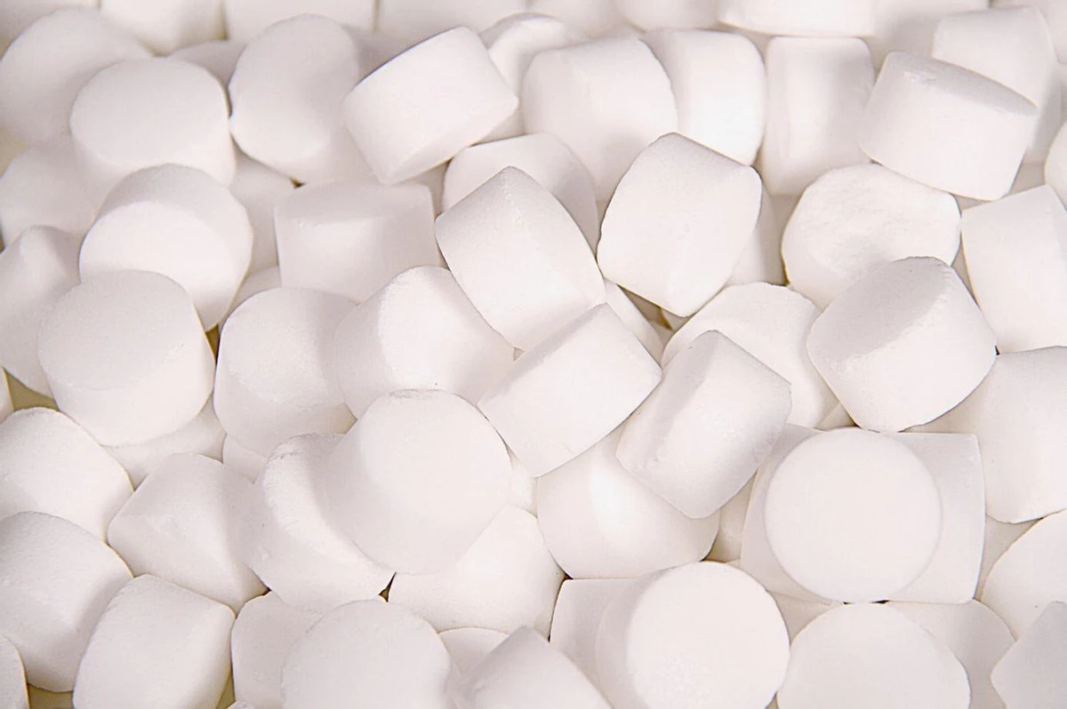 Axal Pro - regenererend zout in tabletvorm - 25 kg - voor waterontharding. Axal Pro - Regenererend Zout In Tabletvorm - 25 Kg - Voor Waterontharding. -Bol Schoonmaak Winkel