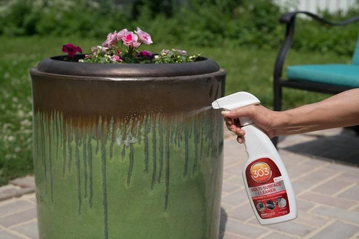 303® Multi-Surface Cleaner - 946 ml | Veilig voor alle soorten bekleding en vinyl. Vlekken verdwijnen binnen enkele minuten en verkleurde oppervlakken komen weer tot leven. 303® Multi-Surface Cleaner - 946 Ml | Veilig Voor Alle Soorten Bekleding En Vinyl. Vlekken Verdwijnen Binnen Enkele Minuten En Verkleurde Oppervlakken Komen Weer Tot Leven. -Bol Schoonmaak Winkel 1200x800 4